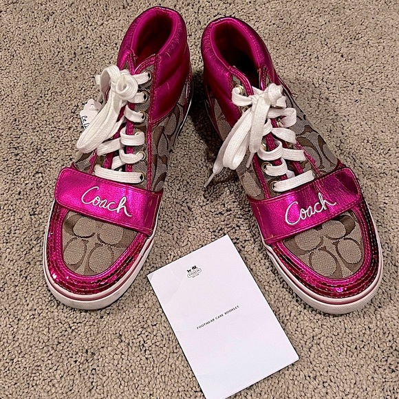 ⭐️BOGO FREE⭐️ COACH Signature Fuchsia Sequined High-Top Sneakers - Picture 1 of 7